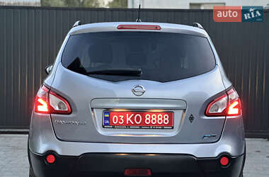 Позашляховик / Кросовер Nissan Qashqai+2 2013 в 