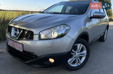 Позашляховик / Кросовер Nissan Qashqai+2 2011 в  фото 12 Позашляховик / Кросовер Nissan Qashqai+2 2011 в