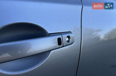 Позашляховик / Кросовер Nissan Qashqai+2 2011 в  фото 16 Позашляховик / Кросовер Nissan Qashqai+2 2011 в