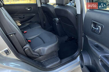 Позашляховик / Кросовер Nissan Qashqai+2 2011 в  фото 32 Позашляховик / Кросовер Nissan Qashqai+2 2011 в