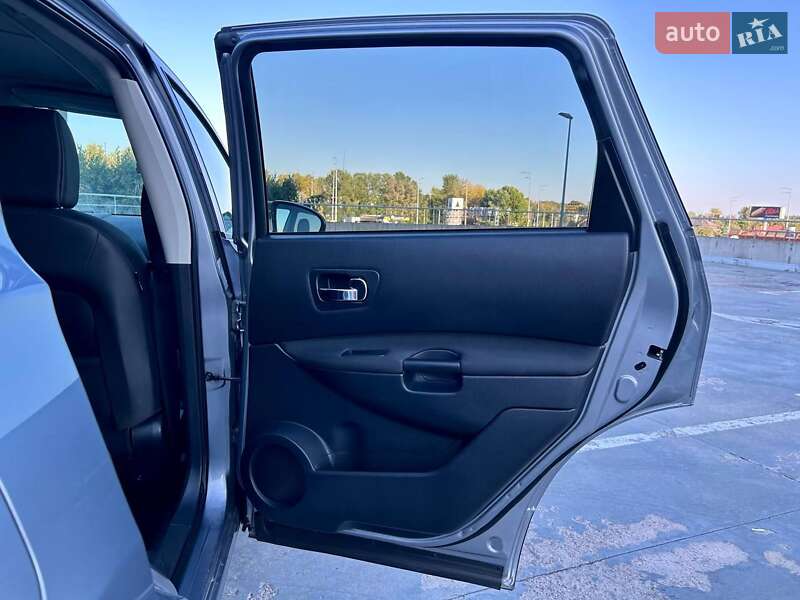 Внедорожник / Кроссовер Nissan Qashqai+2 2012 в Киеве