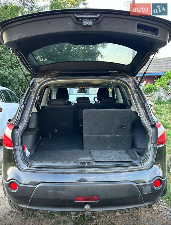 Внедорожник / Кроссовер Nissan Qashqai+2 2010 в Виннице