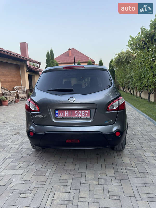 Внедорожник / Кроссовер Nissan Qashqai+2 2012 в Виноградове