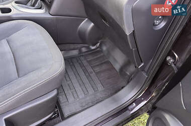 Внедорожник / Кроссовер Nissan Qashqai+2 2010 в 