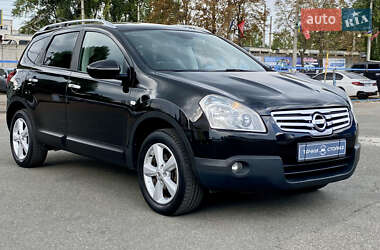 Внедорожник / Кроссовер Nissan Qashqai+2 2010 в 