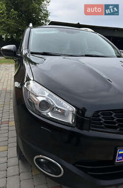 Внедорожник / Кроссовер Nissan Qashqai+2 2012 в 