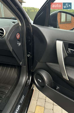 Внедорожник / Кроссовер Nissan Qashqai+2 2012 в 