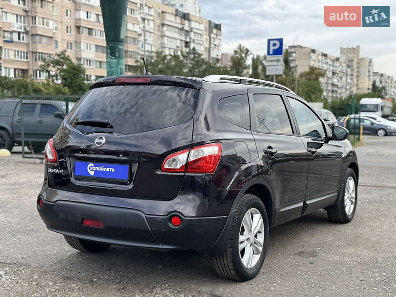 Внедорожник / Кроссовер Nissan Qashqai+2 2010 в Киеве