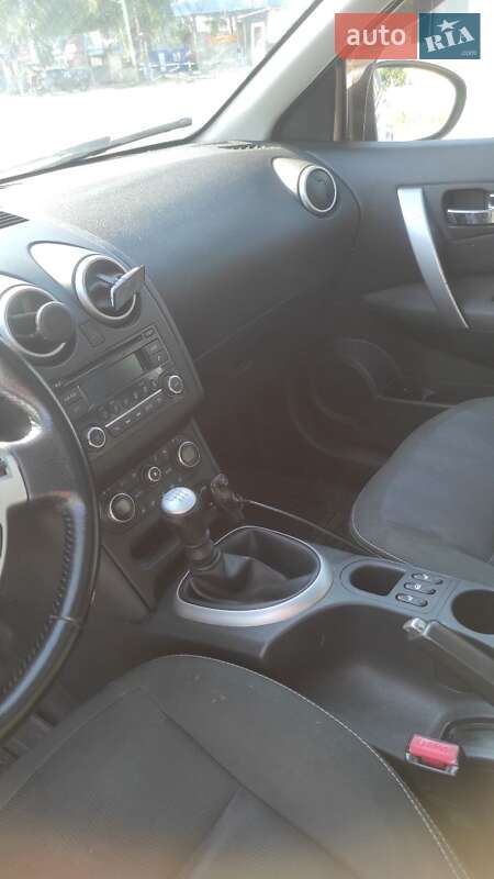 Внедорожник / Кроссовер Nissan Qashqai+2 2012 в Черновцах