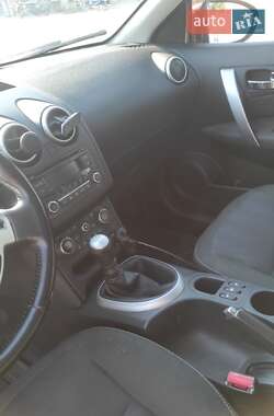 Внедорожник / Кроссовер Nissan Qashqai+2 2012 в 