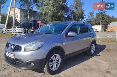 Внедорожник / Кроссовер Nissan Qashqai+2 2012 в 