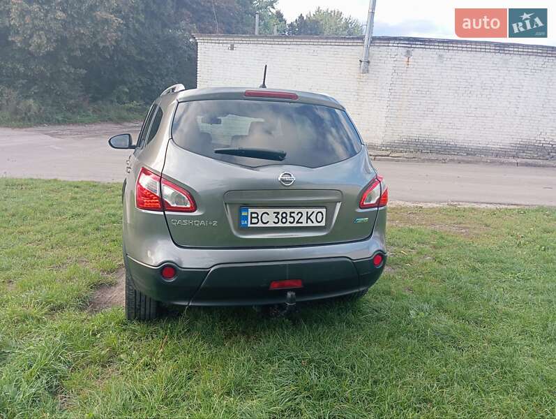 Внедорожник / Кроссовер Nissan Qashqai+2 2013 в Львове