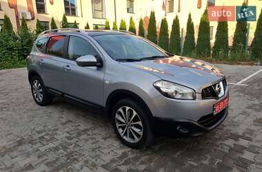 Позашляховик / Кросовер Nissan Qashqai+2 2010 в Луцьку