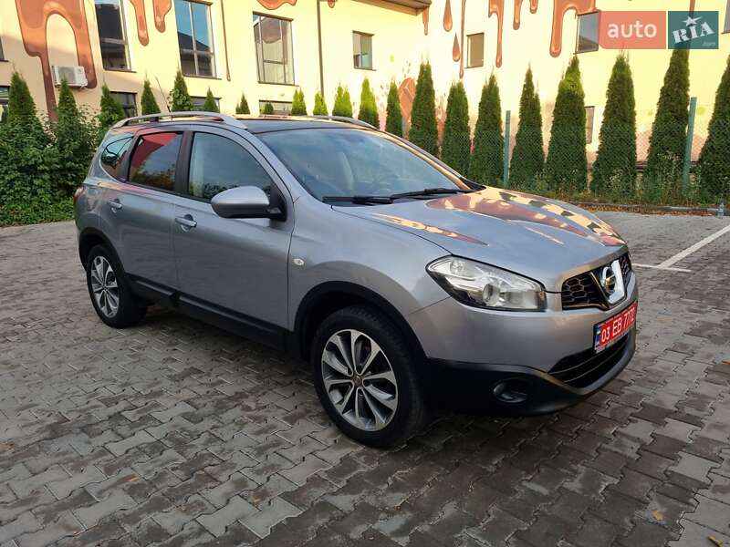 Внедорожник / Кроссовер Nissan Qashqai+2 2010 в 