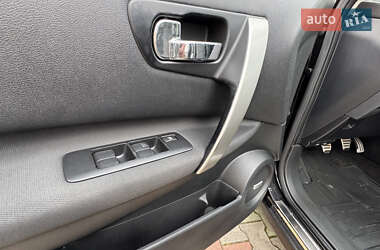Внедорожник / Кроссовер Nissan Qashqai+2 2012 в 