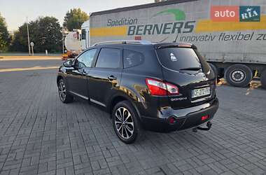 Внедорожник / Кроссовер Nissan Qashqai+2 2012 в 