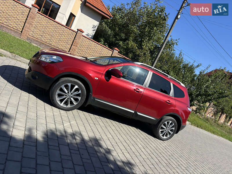 Внедорожник / Кроссовер Nissan Qashqai+2 2012 в Рожище