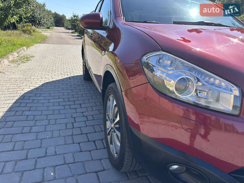 Внедорожник / Кроссовер Nissan Qashqai+2 2012 в Рожище