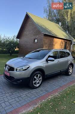 Внедорожник / Кроссовер Nissan Qashqai+2 2011 в 