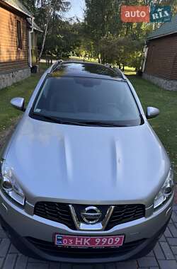 Внедорожник / Кроссовер Nissan Qashqai+2 2011 в 