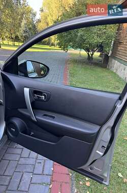 Внедорожник / Кроссовер Nissan Qashqai+2 2011 в 