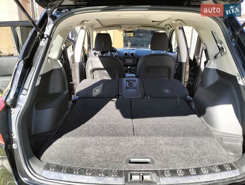 Внедорожник / Кроссовер Nissan Qashqai+2 2010 в Днепре