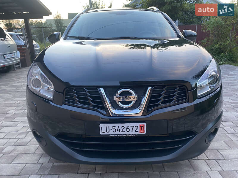 Nissan Qashqai+2 2011