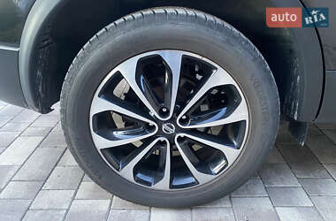 Позашляховик / Кросовер Nissan Qashqai+2 2011 в 
