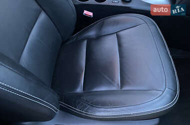Позашляховик / Кросовер Nissan Qashqai+2 2011 в 