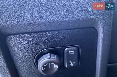 Позашляховик / Кросовер Nissan Qashqai+2 2011 в 