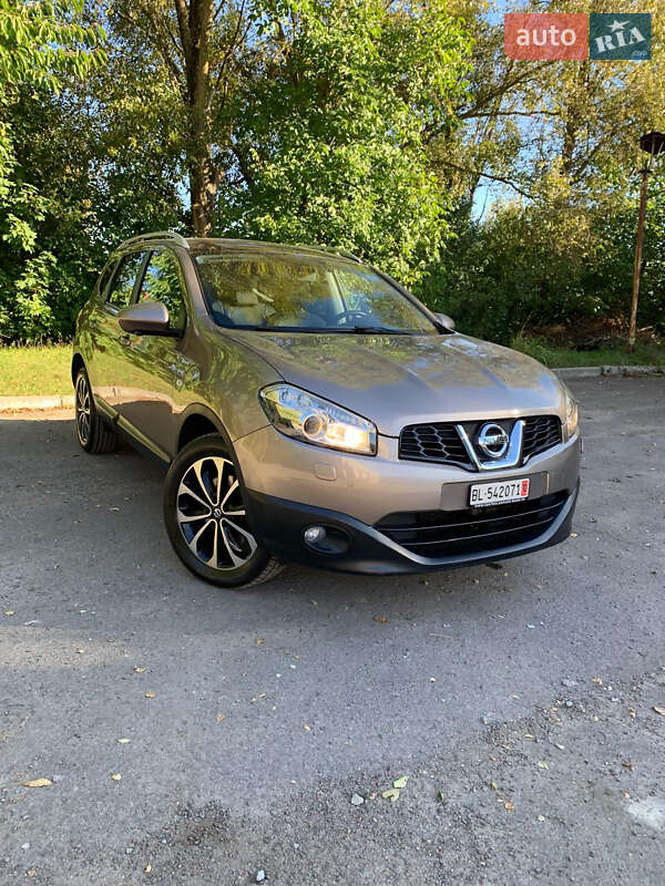Nissan Qashqai+2 2013