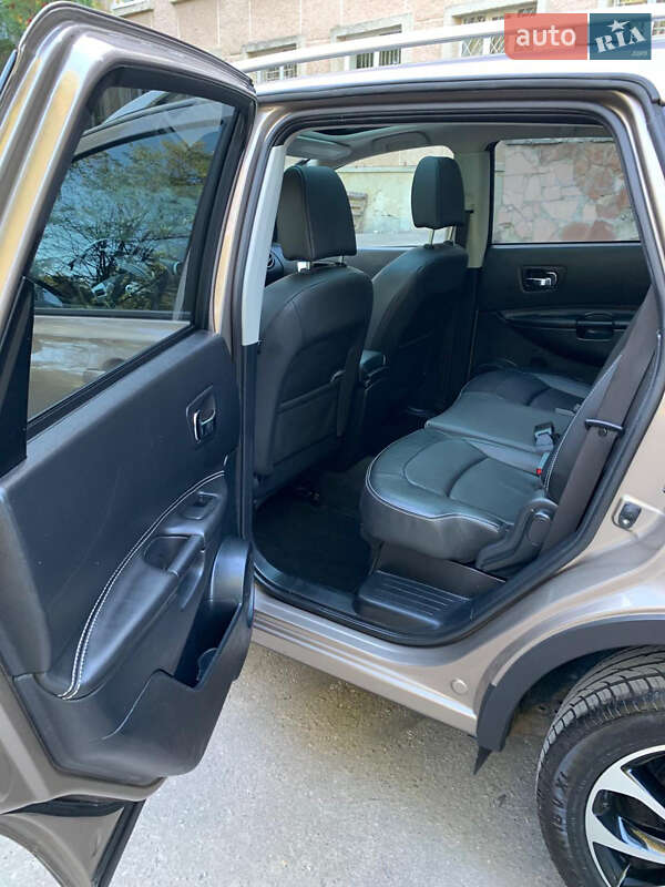 Внедорожник / Кроссовер Nissan Qashqai+2 2013 в Тернополе фото 16 Внедорожник / Кроссовер Nissan Qashqai+2 2013 в Тернополе