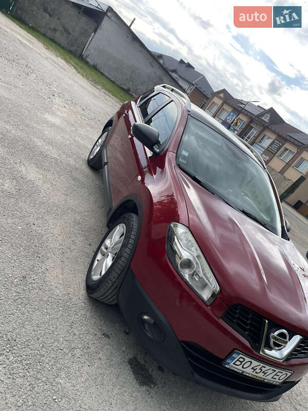 Внедорожник / Кроссовер Nissan Qashqai+2 2010 в Збараже