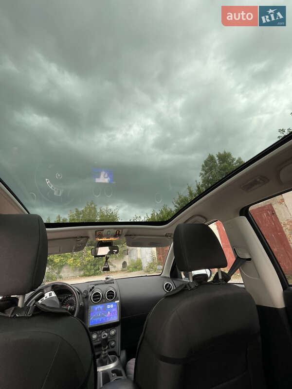 Внедорожник / Кроссовер Nissan Qashqai+2 2010 в Збараже