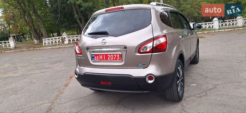 Внедорожник / Кроссовер Nissan Qashqai+2 2011 в Новоархангельске