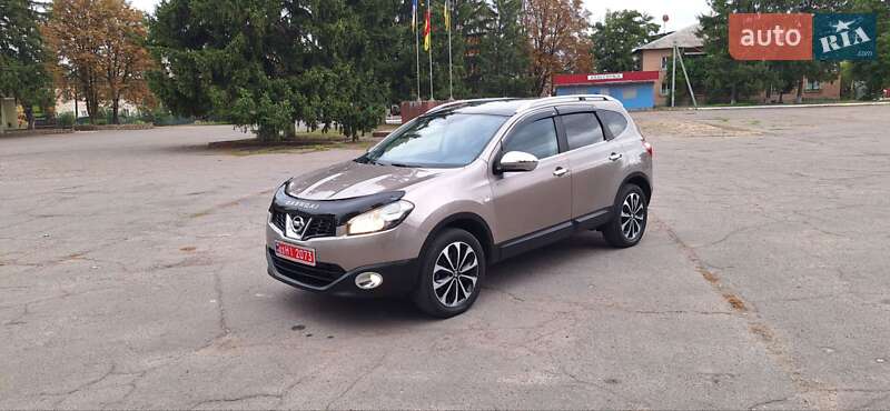 Внедорожник / Кроссовер Nissan Qashqai+2 2011 в Новоархангельске