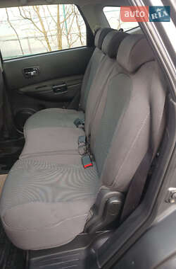 Позашляховик / Кросовер Nissan Qashqai+2 2011 в 