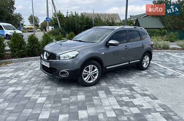 Позашляховик / Кросовер Nissan Qashqai+2 2011 в 