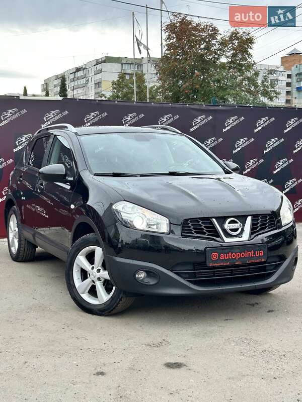 Nissan Qashqai+2 2010