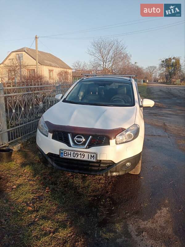 Внедорожник / Кроссовер Nissan Qashqai+2 2012 в Владимире