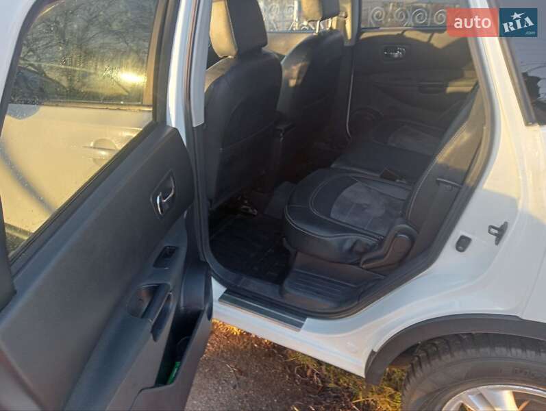 Внедорожник / Кроссовер Nissan Qashqai+2 2012 в Владимире