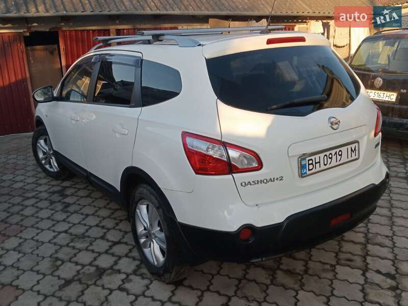 Внедорожник / Кроссовер Nissan Qashqai+2 2012 в Владимире