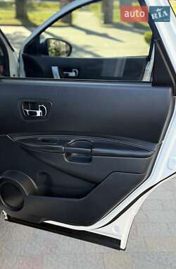 Внедорожник / Кроссовер Nissan Qashqai+2 2012 в 