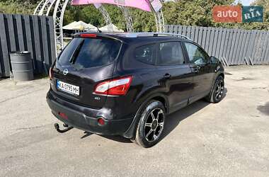 Внедорожник / Кроссовер Nissan Qashqai+2 2011 в 