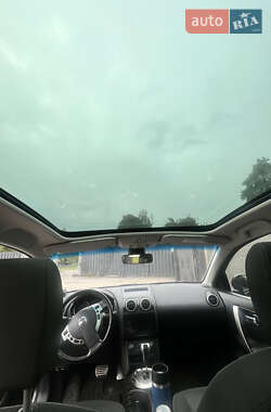 Внедорожник / Кроссовер Nissan Qashqai+2 2011 в 