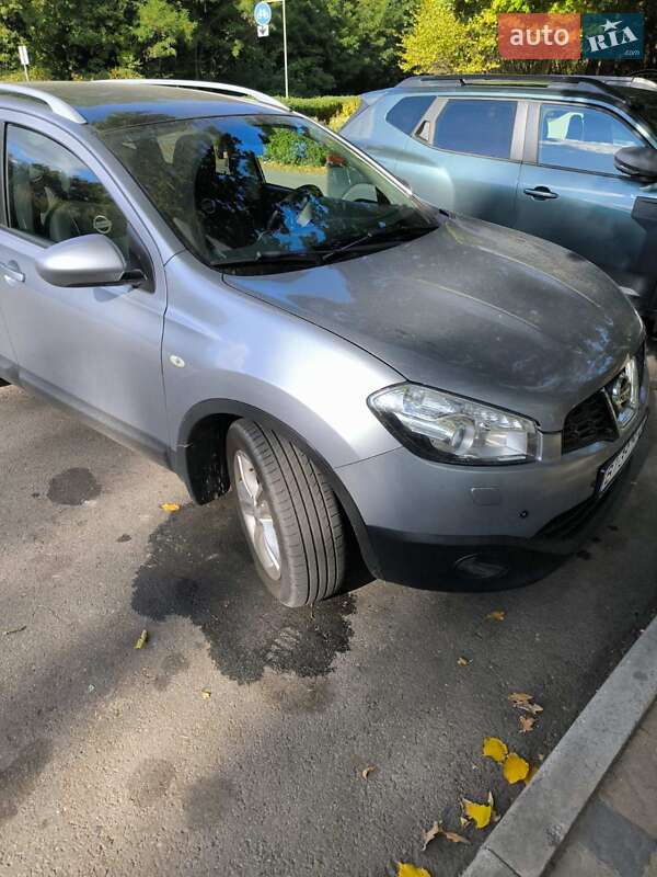 Позашляховик / Кросовер Nissan Qashqai+2 2012 в Полтаві