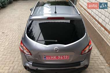 Позашляховик / Кросовер Nissan Qashqai+2 2011 в  фото 14 Позашляховик / Кросовер Nissan Qashqai+2 2011 в