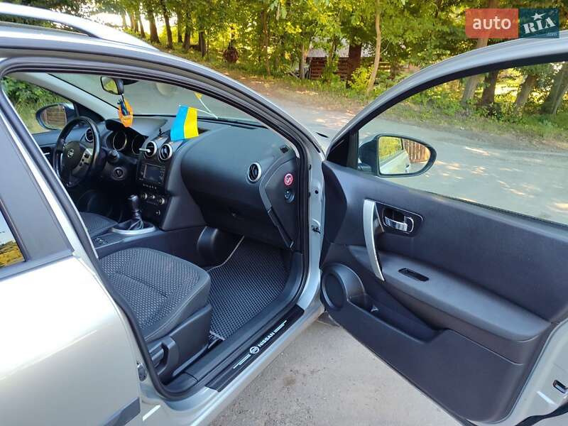 Позашляховик / Кросовер Nissan Qashqai+2 2009 в Тлумачі