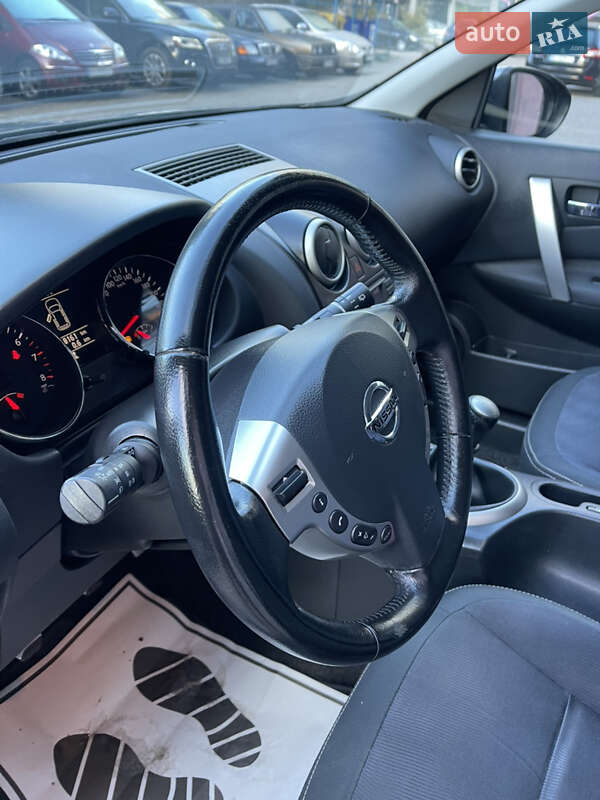 Позашляховик / Кросовер Nissan Qashqai+2 2010 в Львові фото 18 Позашляховик / Кросовер Nissan Qashqai+2 2010 в Львові