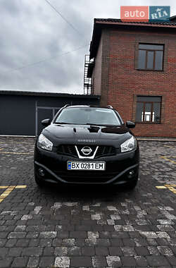 Внедорожник / Кроссовер Nissan Qashqai+2 2011 в 